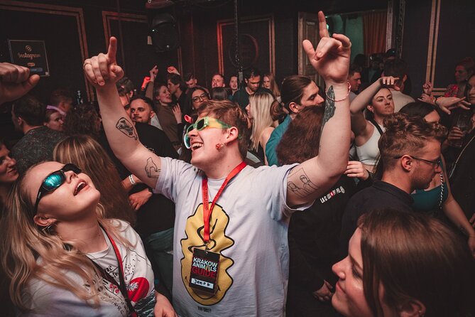 1 Hour of Open Bar Pub Crawl + Karaoke + VIP Entry to Best Clubs - Key Highlights You’ll Care About