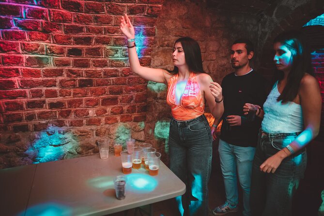 1 Hour of Open Bar Pub Crawl + Karaoke + VIP Entry to Best Clubs - Where You Meet Near Rynek Główny, and What That Means
