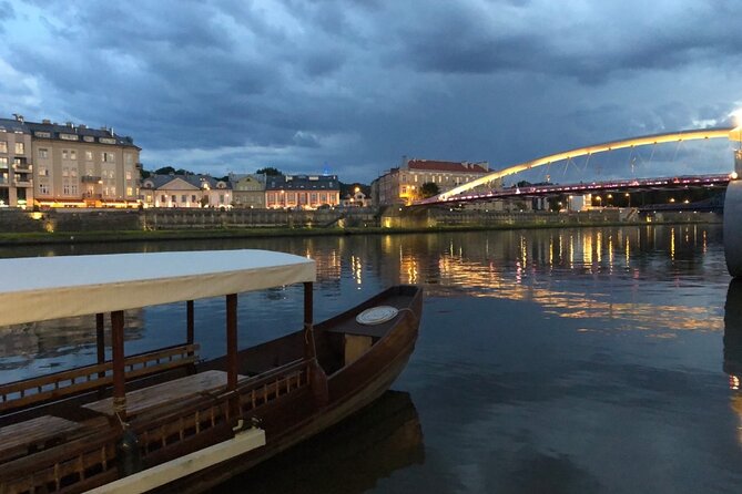 1 Hour Traditional Gondola Sightseeing Vistula River Cruise - A Calm One Hour on a 12 Person Wooden Gondola