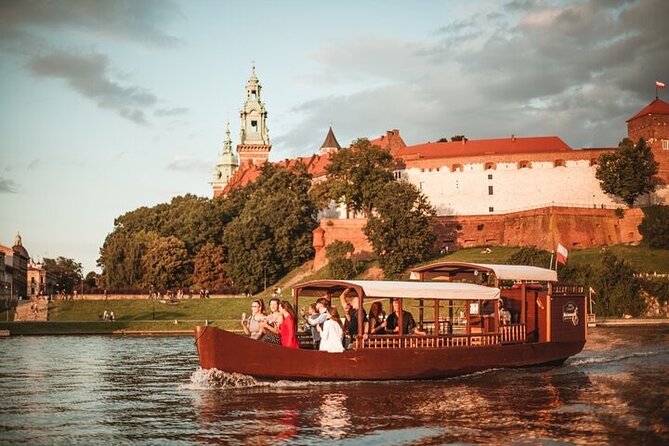1 Hour Traditional Gondola Sightseeing Vistula River Cruise - Where You Board: Barka Mauretania in Kazimierz
