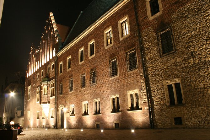 2-Hour City Walking Tour in Creepy Krakow - Meeting by Florian’s Gate and getting onto Florianska Street