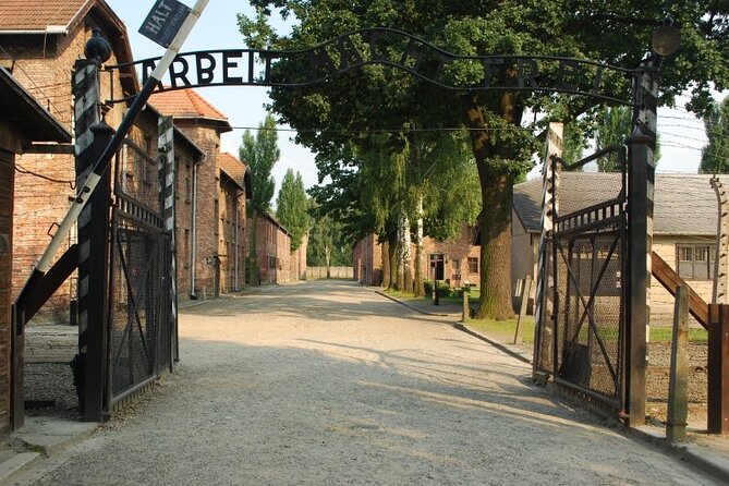 Auschwitz and Birkenau Round-Trip VIP Transport from Krakow - Price and value: what you pay for and what you still must budget