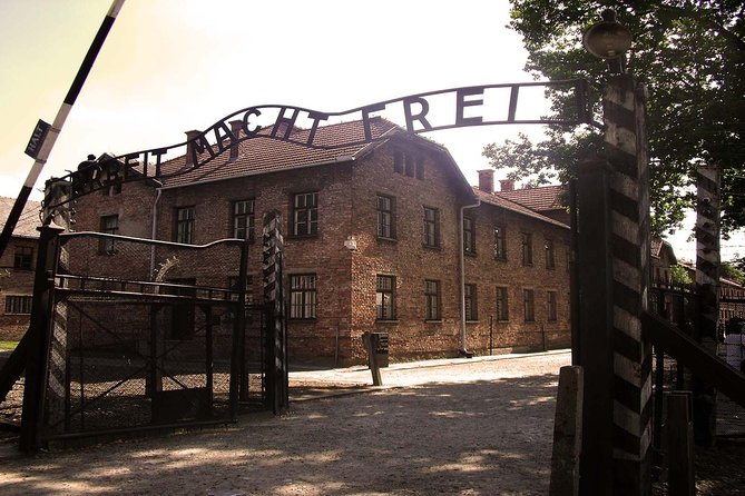 Auschwitz & Birkenau Best Value Guided Tour -Skip The LineTickets - Morning pickup in Krakow, 6:30 to 8:45