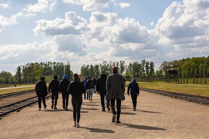 Auschwitz-Birkenau: Day Trip & Transfer from Kraków - Should you book this Auschwitz-Birkenau day trip?