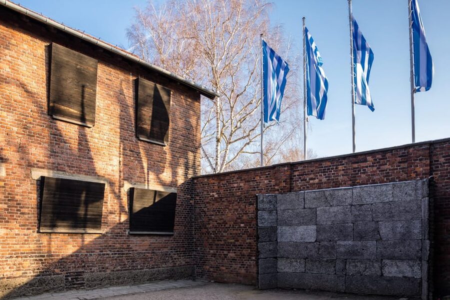 Auschwitz-Birkenau: Guided Tour and Skip-The-Line Ticket - The 210-minute itinerary, with real-world timing