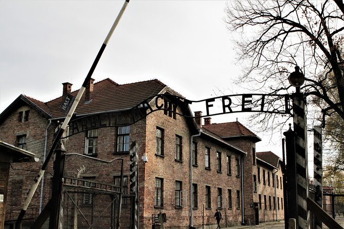Auschwitz-Birkenau Guided Tour by Private Transport from Krakow - Why this Auschwitz-Birkenau day trip feels “worth it”