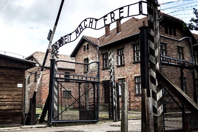 Auschwitz-Birkenau guided tour from Krakow - private car - Auschwitz I: the gate moment and the first hard facts