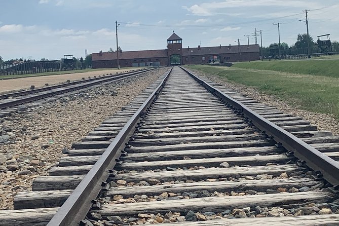 Auschwitz-Birkenau guided tour from Krakow with a private transport - The Start of the Visit: When “Skip the Hassle” Becomes Mental Space