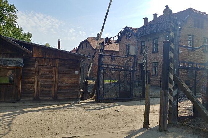 Auschwitz Birkenau Guided Tour with Hotel Pickup from Cracow - Auschwitz I: How to Make the Most of the Museum Time