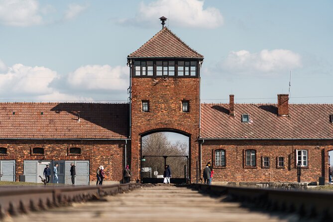 Auschwitz-Birkenau Memorial Entrance Ticket and Guided Tour - Auschwitz-Birkenau from Krakow: what this 4 to 8 hour tour actually covers