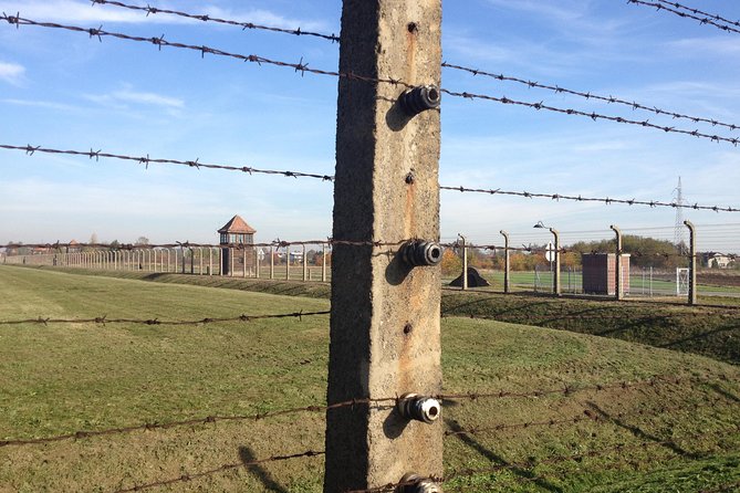 Auschwitz-Birkenau Museum and Memorial Guided Tour from Krakow - The onboard documentary and headsets, a small thing that helps a lot