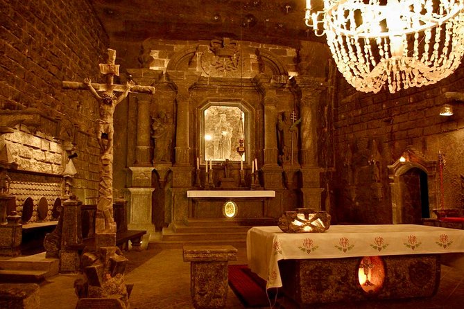 Auschwitz Birkenau Museum and Salt Mine All Inclusive DAY TRIP with Local Guides - Starting in Krakow, not losing the morning
