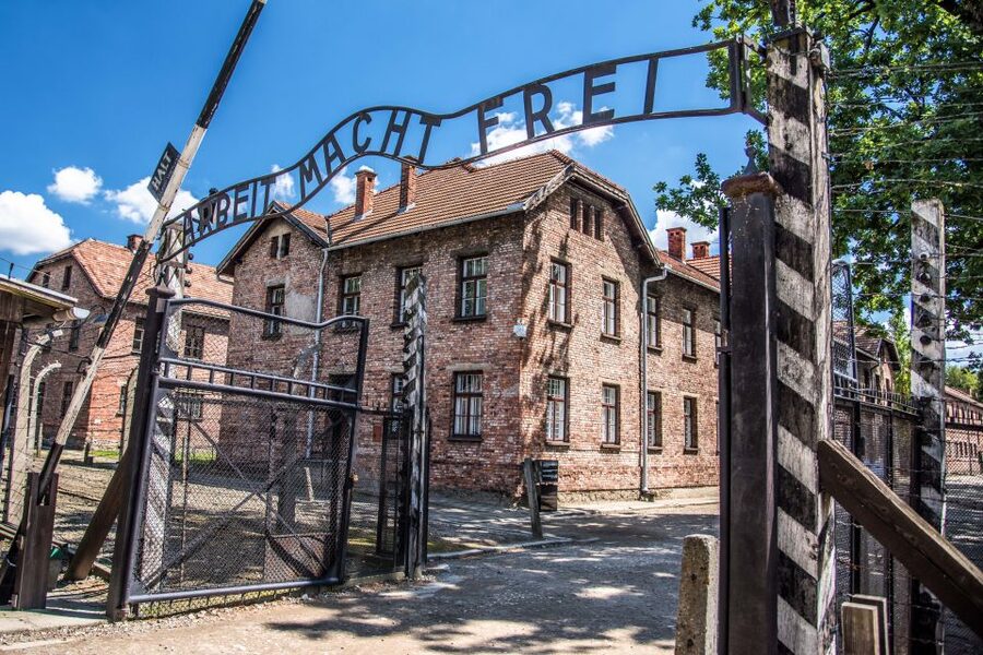 Auschwitz Ticket and Full-Day Tour from Krakow - Key things I’d bank on before you go