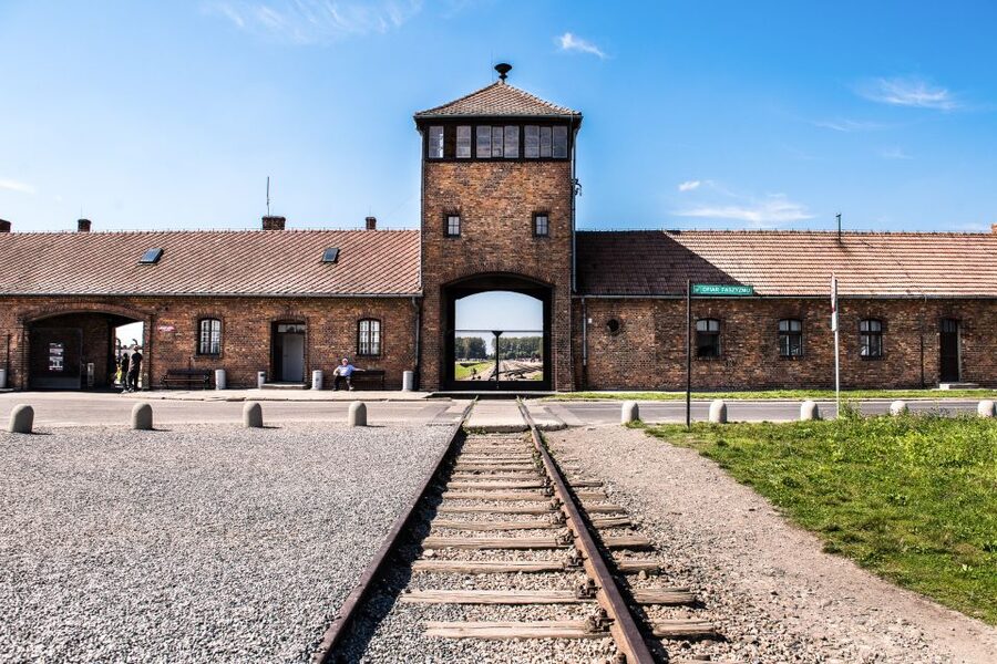 Auschwitz Ticket and Full-Day Tour from Krakow - A hard day with clear structure: why this tour is worth it