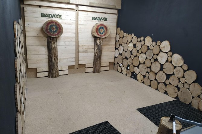 Axe Throwing In Bad Axe Krakow - Getting to Basztowa 10 and using your mobile ticket