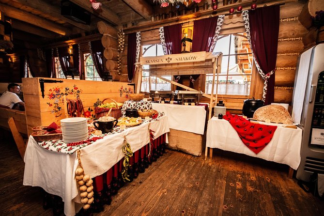 Cottage Style Evening with Folk Show and Traditional Feast from Krakow - What This Krakow Folk Feast Is Really Like (3 Hours, Food-First Energy)