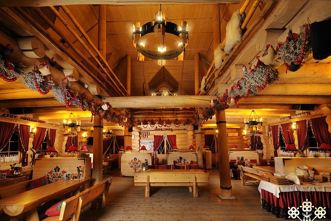 Cottage Style Evening with Folk Show and Traditional Feast from Krakow - The Bus Ride from Wawel and Timing Tips That Actually Help