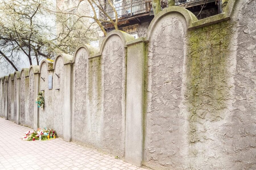 Cracow - Guided Tour of the Jewish Ghetto - Podgórze Streets: Reading the WWII Ghetto Layout on Foot