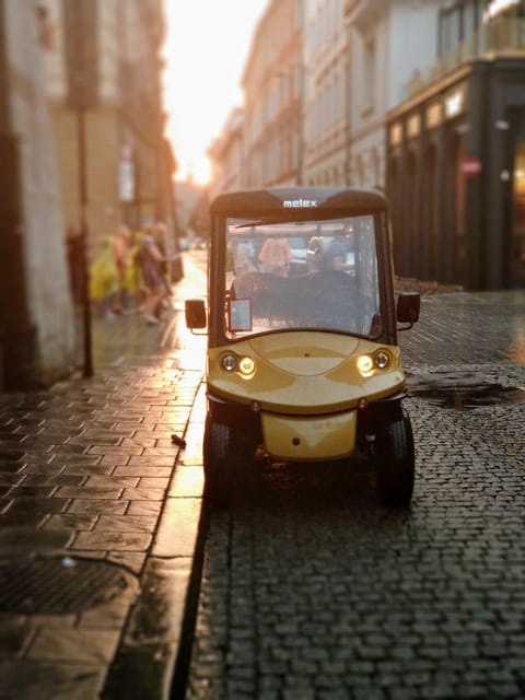 Cracow: Jewish Quarter and Ghetto Sightseeing Golf Cart Tour - Kazimierz Streets and the Art Stops You Might Not Find Alone
