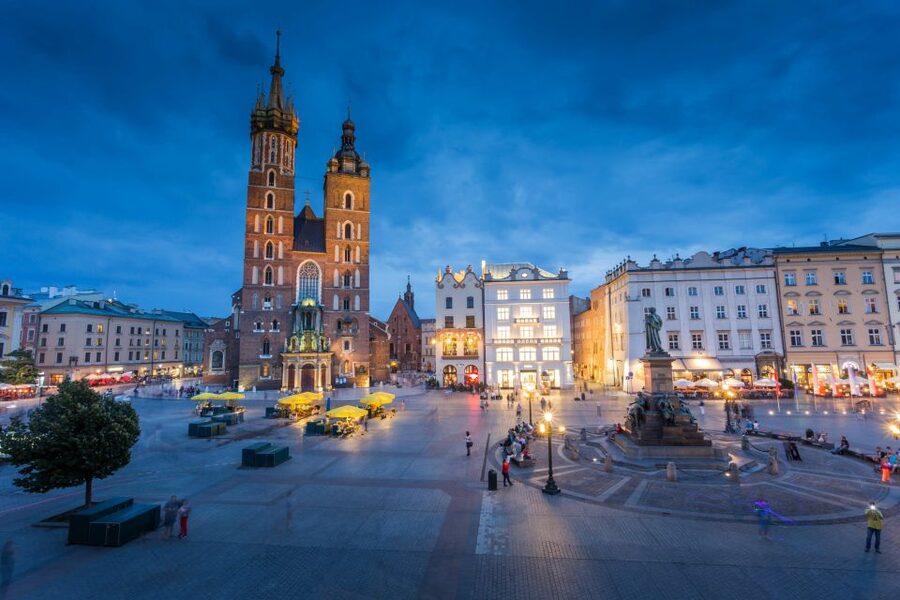 Creepy Krakow: 2-Hour City Walking Tour - Collegium Maius, City Hall, Maria Magdalena’s Square, and Katyński’s Square