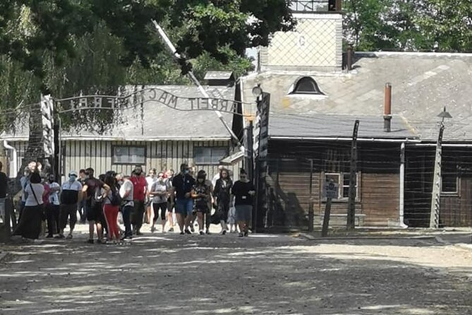 CV-Visit to the Auschwitz Camp in Italian with departure from Krakow - Comfort-first logistics: air-conditioned private ride plus bus transfer