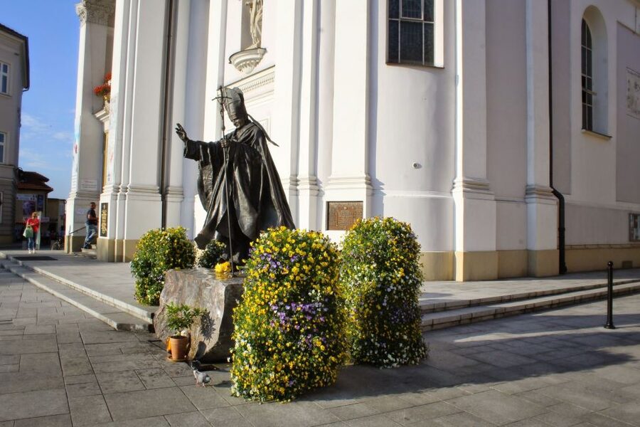 Day Tour: Traces of Pope John Paul II near Krakow - Wadowice Birthplace: Childhood Home, Museum Visit, and a Real-World Pause for Coffee