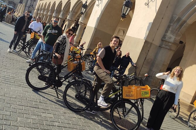 Discover Kraków by Bike with a Dutch guide - First pedal: starting point and how the tour actually begins