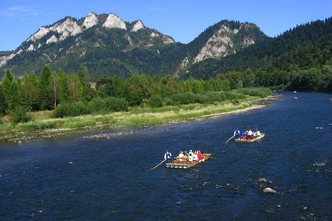 DUNAJEC River Gorge traditional rafting, PRIVATE TOUR from Krakow - Szczawnica Lunch Break: A Relaxed Pause After the Main Event