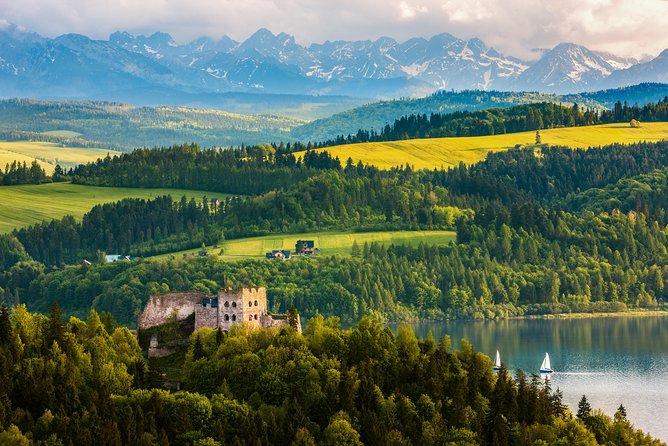 Dunajec River rafting, regular small group tour from Krakow - What the rafting ride feels like, including cool weather and mild rapids