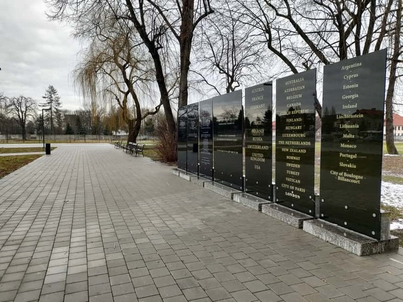 From Krakow: Auschwitz-Birkenau Guided Full-Day Tour - The van ride context you get before Auschwitz