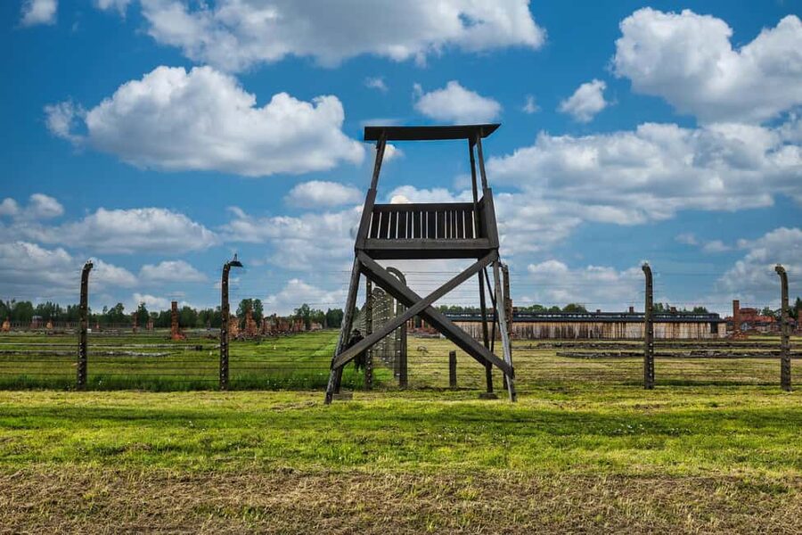 From Krakow: Auschwitz & Birkenau Guided Tour with Pick up - The Transfer Break Before Birkenau (Auschwitz II)