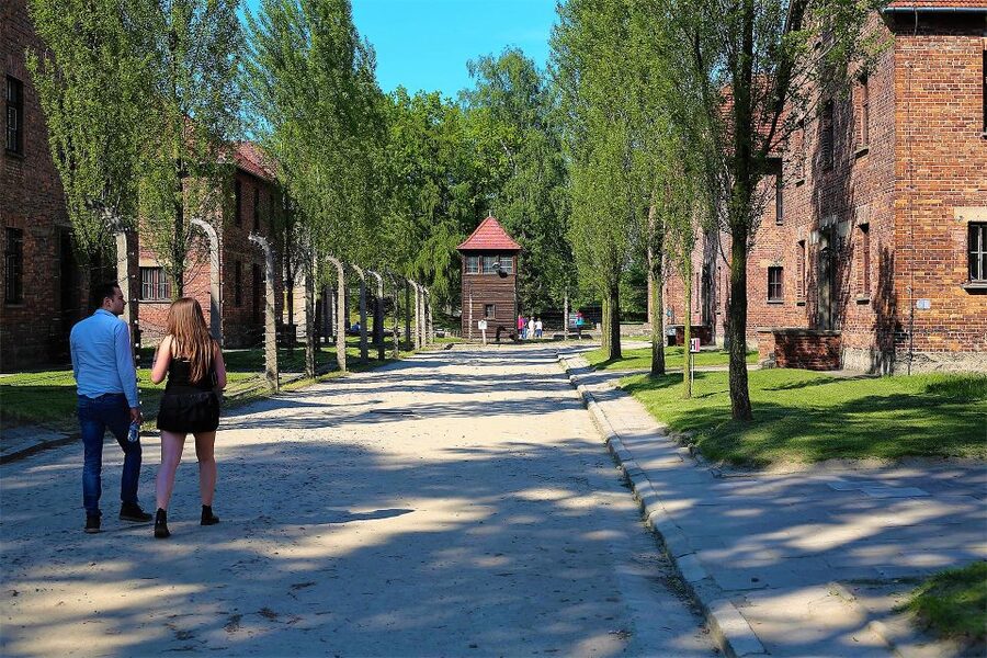 From Krakow: Auschwitz Birkenau Small Group Tour with Pickup - Auschwitz I: 2 Hours of Guided Context Without the Guesswork
