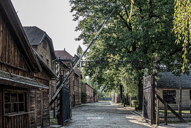 from Kraków: Auschwitz excursion with guaranteed Dutch guide - Auschwitz from Kraków, done the right way (early start, solid pacing)