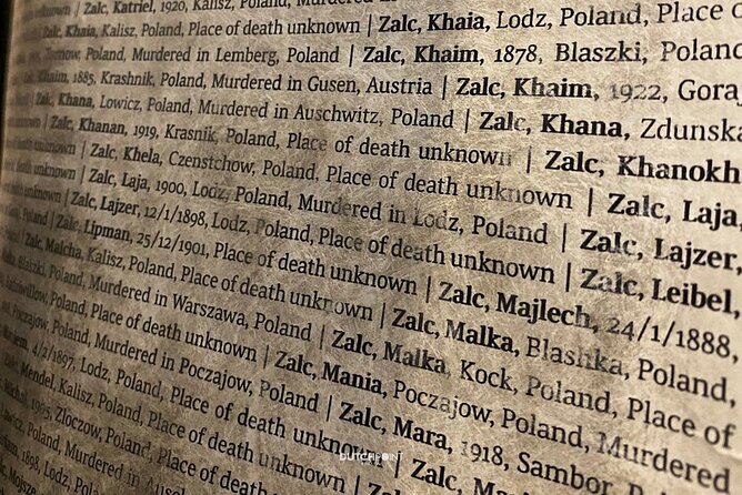 from Kraków: Auschwitz excursion with guaranteed Dutch guide - Meeting point and first big decision: how you prepare for 6:00 am