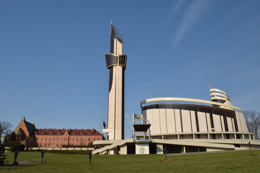 From Krakow: Częstochowa, Black Madonna and Lagiewniki Tour - How the 8-Hour Day From Krakow Really Feels