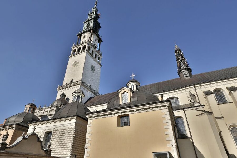 From Krakow: Czestochowa - The Black Madonna - Skip the line: how separate entrance helps at a high-volume site