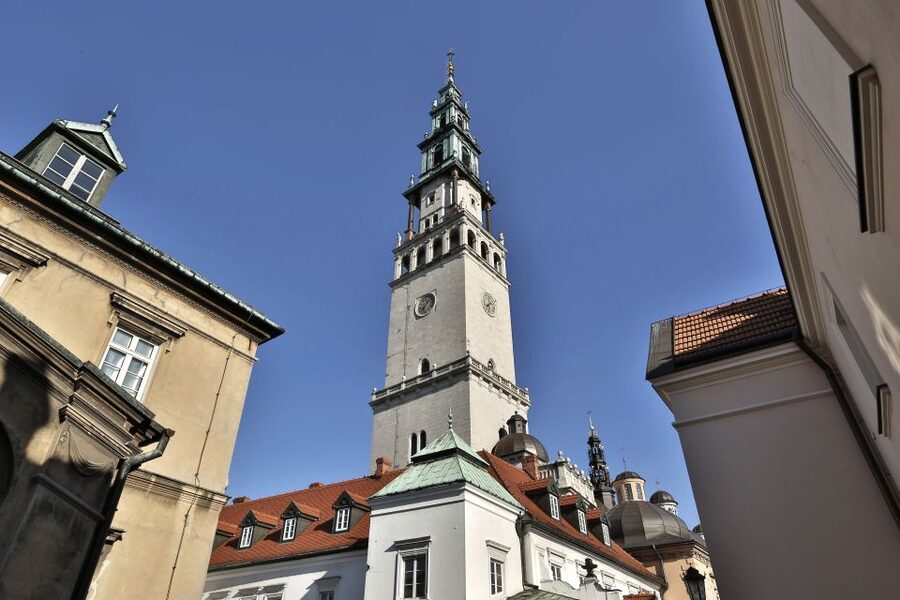 From Krakow: Czestochowa - The Black Madonna - Getting there from Krakow, and what 8 hours really means