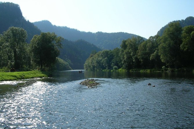 From Krakow: Dunajec River Rafting in Pieniny Mountains - What to Bring, Dress for Wet Weather, and Skip the Wrong Assumptions