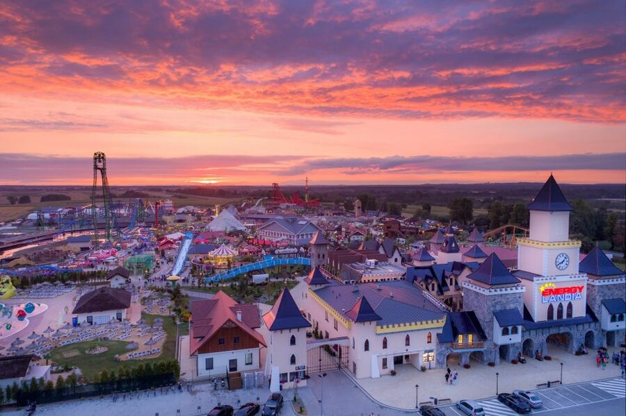 From Krakow: Energylandia Amusement Park Ticket & Transport - Food and drinks on site: what’s included and what costs extra