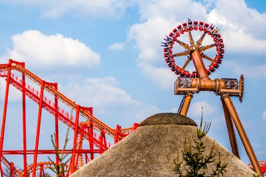 From Kraków: Energylandia Amusement Park Transfer and Entry - Timing your 8 hours: a smart rhythm for Extreme and Water days