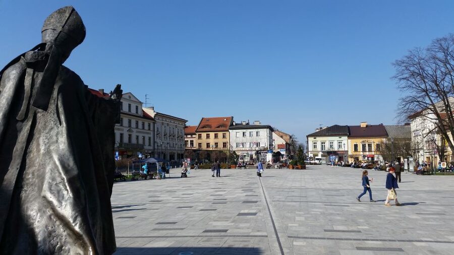 From Krakow: Full-Day Wadowice & Czestochowa Tour - Key Things You Get From This Krakow Day Trip