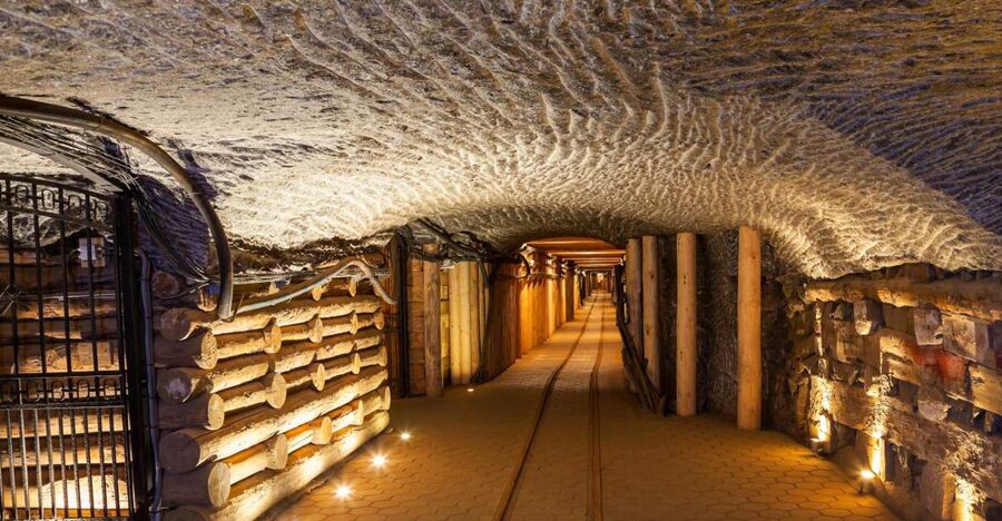 From Krakow: Guided Wieliczka Salt Mine Tour - What this tour really feels like in practice
