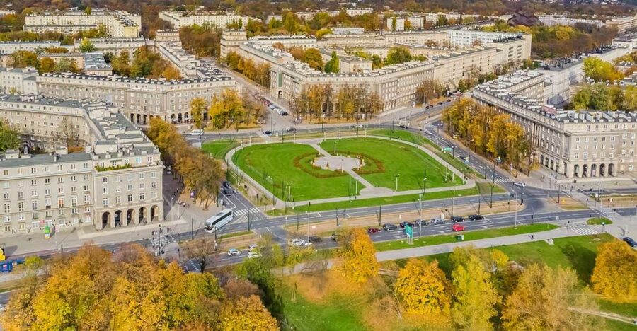 From Krakow: Nowa Huta Premium Tour - Getting to Nowa Huta, and why that first drive matters