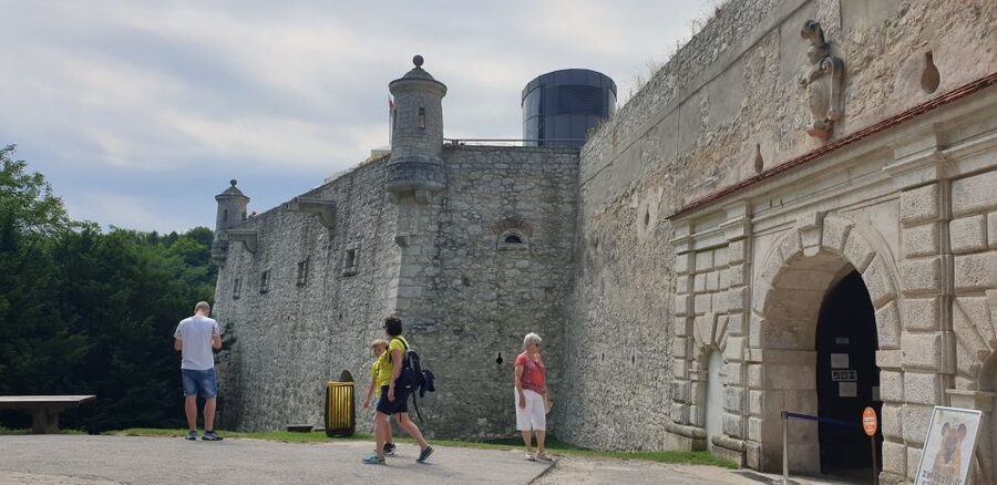 From Krakow: Ojców National Park & Ogrodzieniec Castle Tour - Why the Polish Jura Trip Works So Well From Krakow