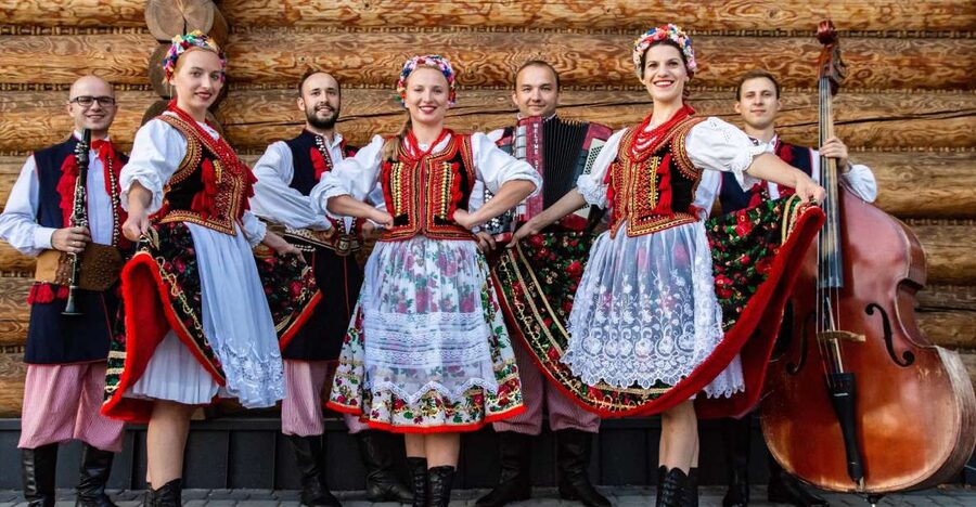 From Krakow: Polish Folk Show with All-You-Can-Eat Dinner - Practical tips: how to get the most out of the night