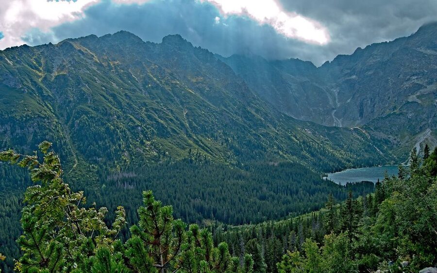 From Krakow: Tatra Mountains and Morskie Oko Hike - The 9-Kilometer Hike: Pace, Comfort, and What Counts as a Good Day