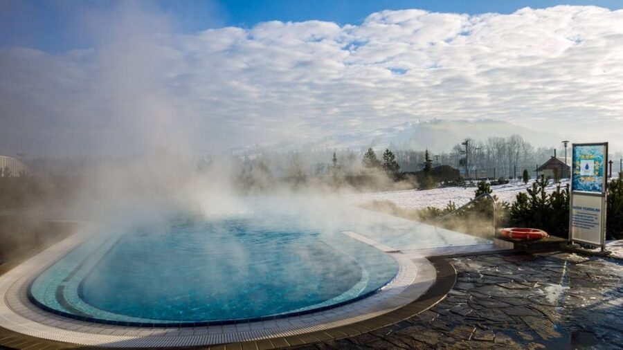 From Kraków; to Białka Thermal Baths private tour - The drive from Kraków and why private transport matters here