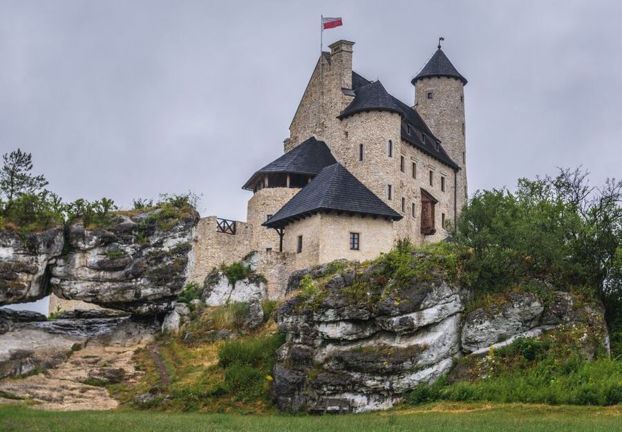 From Krakow: Trail of the Eagles’ Nests Day Tour - Mirów and Bobolice: The Restored Finale