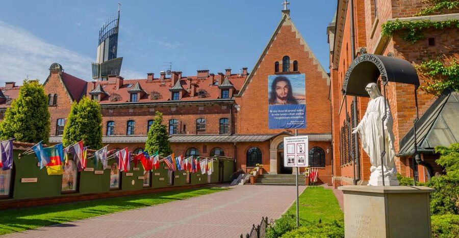 From Krakow: Wadowice & Sanctuary of Divine Mercy Tour - From Krakow in 7 hours: how the rhythm really works