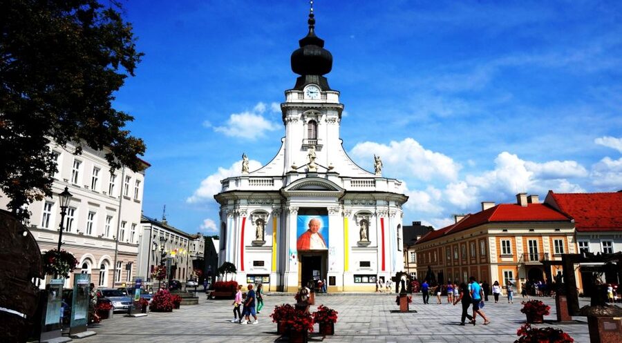 From Krakow: Wadowice & Sanctuary of Divine Mercy Tour - Price and logistics: is $162 worth it for this day?